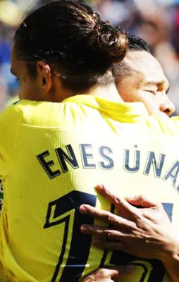 Enes Ünal 3 puanı getirdi