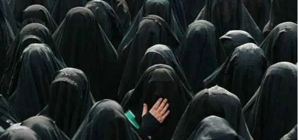 Çarşaflı öğrenci derse giremez