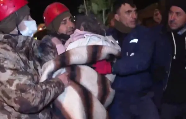 Canlı yayında peş peşe umut haberleri! İnanç, umut ve mucizenin adı 16 yaşındaki Hedil!-17