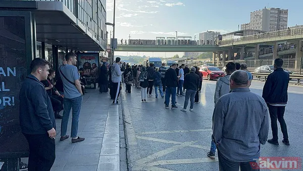 Kare kare kaos! İBB'den ödeme alamayan Özel Halk Otobüsleri kontak kapattı İstanbullu perişan oldu - 22