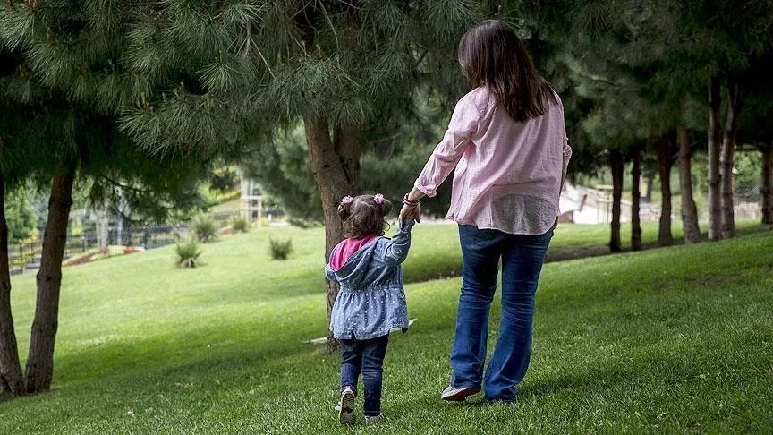 calisan-anneler-dikkat-dogum-izni-24-haftaya-cikti-karar-tbmm-genel-kurulunda-kabul-edilerek-yasalasti-1776896748222.jpeg Çalışan anneler dikkat: Doğum izni 24 haftaya çıktı! Karar TBMM Genel Kurulunda kabul edilerek yasalaştı-17