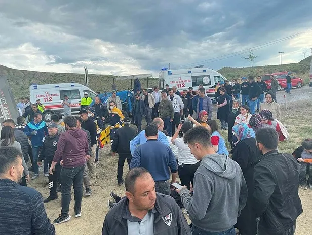 Son dakika: Çankırı'da can pazarı! İşçileri taşıyan otobüs devrilince 3'ü ağır 30 kişi yaralandı-5