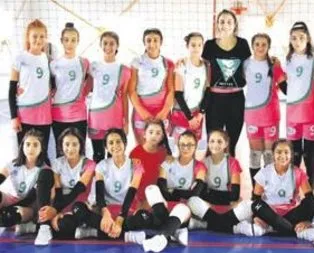 Sosyalben voleybolda şampiyonluk peşinde