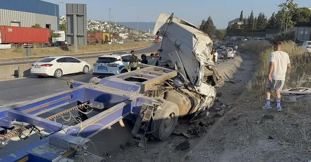 Kocaeli'de trafik katliamı! 5 ölü 1 yaralı