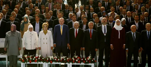 AK Parti tüzüğünde 11 madde değişti