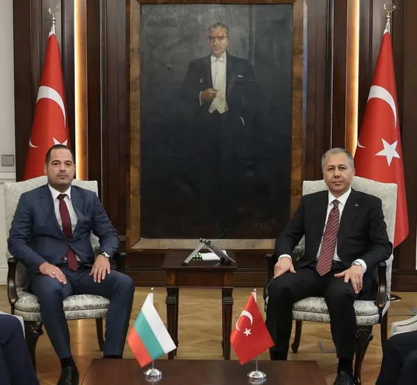 Son dakika: İçişleri Bakanı Ali Yerlikaya Bulgaristan İçişleri Bakanı Kalin Stoyanov ve Başsavcı Borislav Sarafov ile görüştü-3