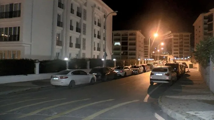 otoparkta-pusu-is-insani-abdulkadir-altugrul-ugradigi-silahli-saldirida-hayatini-kaybetti-1704433220398.jpeg Otoparkta pusu! İş insanı Abdülkadir Altuğrul uğradığı silahlı saldırıda hayatını kaybetti-1