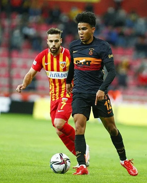 takvim.com.tr gideceğini duyurmuştu! Galatasaray Gustavo Assunçao ile yollar ayrıldı-7