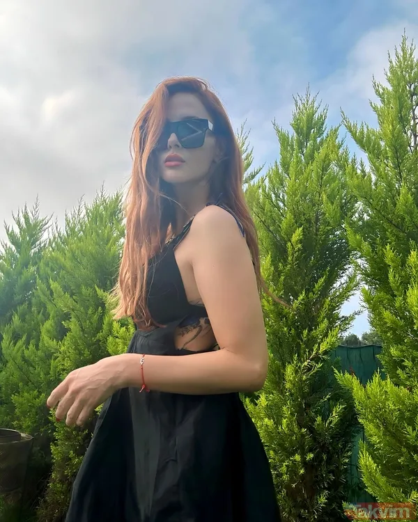 Mine Tugay’dan iddialı hareket! Eksi 45 derece kabine kendini kapatıp siyah mayosuyla koşturdu! Cesur paylaşımı sosyal medyayı salladı - 7