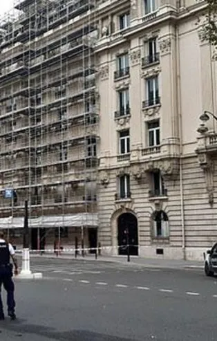 Son dakika: Eyfel Kulesi'nde bomba alarmı!