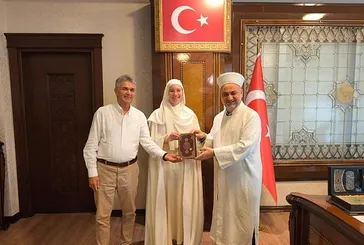 Polonyalı kadın Adana’da Müslüman oldu