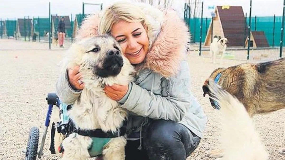 Yaşama Tutunan Patiler Derneği Başkanı Buket Özgünlü gözaltına alındı!