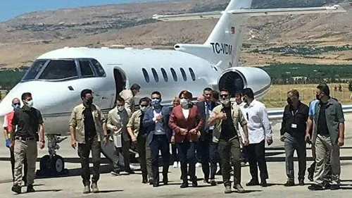 Biz özel uçak kullanmayız diyen Meral Akşener’in 1 ayda 16 defa özel uçak kullandığı ortaya çıktı!