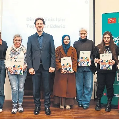 Jürinin aklını başından aldılar