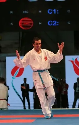 Burak Uygur altın madalya kazandı
