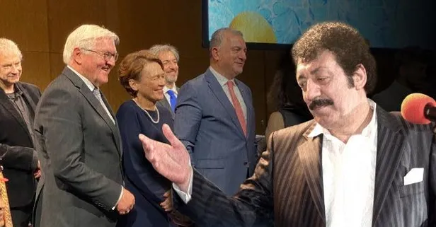 Almanya Cumhurbaşkanı Frank-Walter Steinmeier 'Müslüm Baba''nın Sevda Yüklü Kervanlar şarkısını dinledi