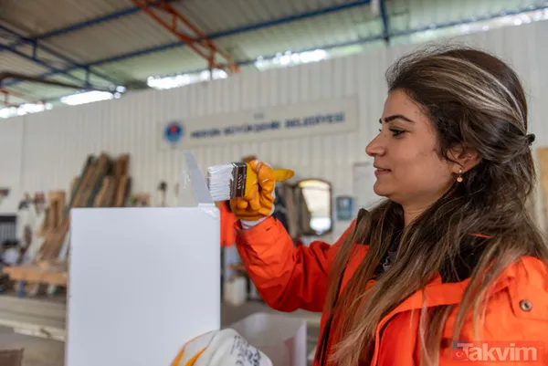 Tüm algıları yıktı! 27 yaşındaki ikiz annesi marangozlukla ailesini geçindiriyor - 6