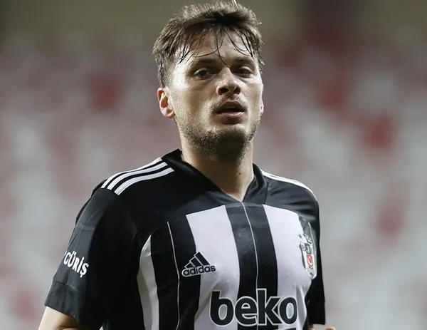 Başka bir takıma gitmeyi kabul etmedi kadro dışı kaldı! Adem Ljajic Beşiktaş’tan servet kazanıyor gününü gün ediyor-8