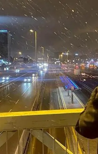 İstanbul'da kar yağışı! Şişli, Beyoğlu, Kağıthane, Beşiktaş, Silivri ve Sarıyer...