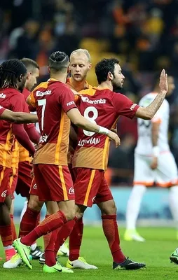 Cimbom Adana'ya acımadı