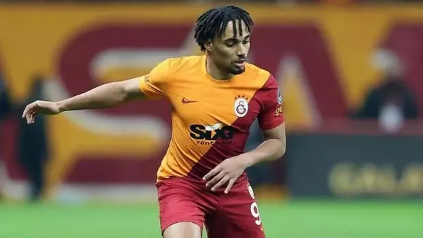 galatasarayda-bu-sezon-parlayan-boey-icin-siraya-girdiler-1665356913203.jpeg Galatasaray’da bu sezon parlayan Boey için sıraya girdiler-2