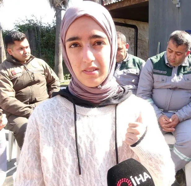 Depremin ardından acı hikayeler hüzne boğdu: Perde ve çarşafla yaşama tutunuş-8