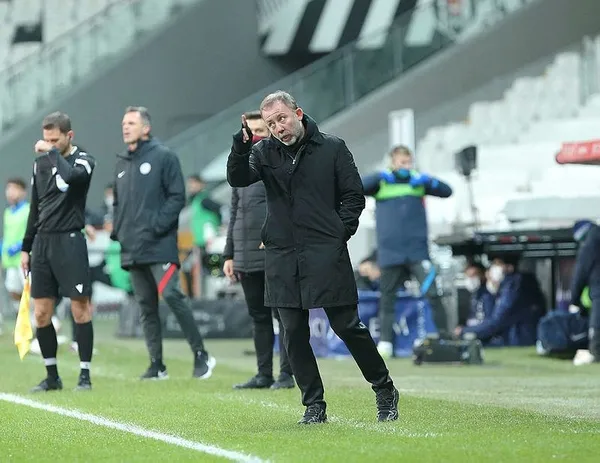 Yönetim derbilerin kralını sezon sonuna bırakmıyor! Sergen Yalçın ile 2 yıl daha-2