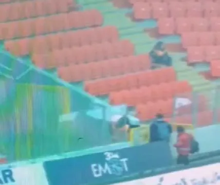 organize-isler-turkiyeyi-sarsan-goztepe-altay-macindaki-olaylarin-arkasindan-iki-ambulans-calisani-cikti-1669683560235.jpg Organize işler! Türkiye’yi sarsan Göztepe - Altay maçındaki olayların arkasından iki ambulans çalışanı çıktı-6