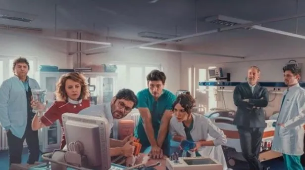 kasaba-doktoru-nerede-cekiliyor-ulucinar-hastanesi-gercekte-var-mi-nerede-kasaba-doktoru-dizisi-uyarlama-mi-1649427769020.jpg Kasaba Doktoru nerede çekiliyor? Uluçınar Hastanesi gerçekte var mı, nerede? Kasaba Doktoru dizisi uyarlama mı?-3