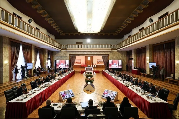 terorsuz-turkiye-raporunda-cezasizlik-algisina-yer-yok-silah-birakan-teroristler-ne-olacak-1771046754680.jpeg Terörsüz Türkiye raporunda "cezasızlık" algısına yer yok: Silah bırakan teröristler ne olacak?-4