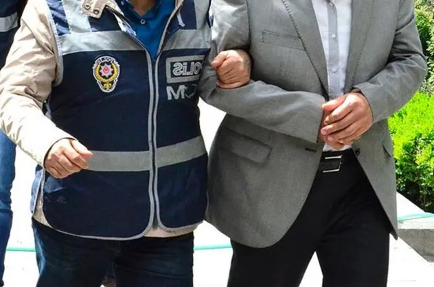 Isparta'da FETÖ operasyonu: 4 tutuklama
