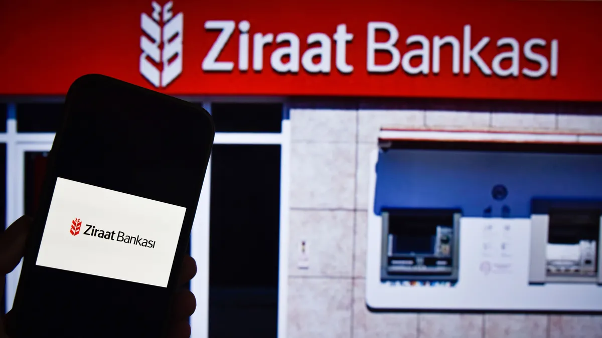Sosyal medyadaki kredi kartı iddialarına Ziraat Bankası'ndan
