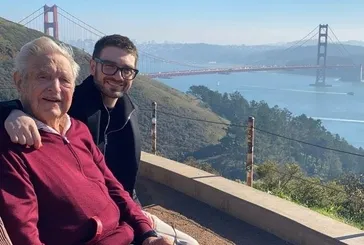 Yeni Soros canavarı Alex!