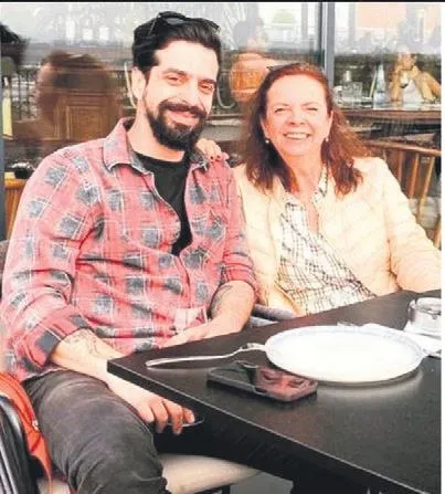 ovgu-dolu-sozler-unlu-sunucu-hande-sarioglu-1697586846554.jpeg Ünlü sunucu Hande Sarıoğlu'ndan A Milli Takımı'na övgü dolu sözler...-12