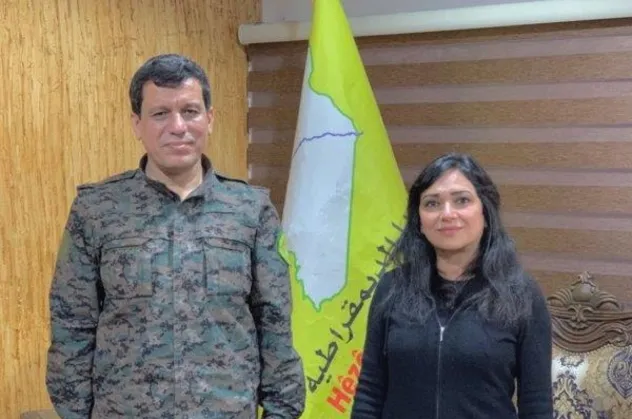 Amberin Zaman terörist Mazlum Kobani'yle görüşüp fotoğraf paylaştı