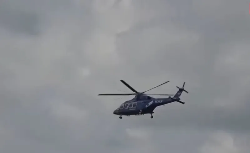 yerli-ve-milli-helikopter-gokbey-ingiltere-semalarinda-1721657821623.jpeg Yerli ve milli helikopter GÖKBEY, İngiltere semalarında! Dünyanın en prestijli etkinliğinde gururlandıran anlar-3