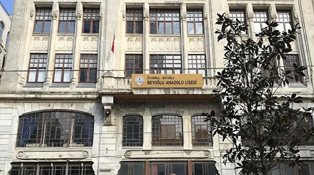 Beyoğlu Anadolu Lisesi'nde alkollü ders skandalı! Cinsel istismardan da kaydı çıktı-2