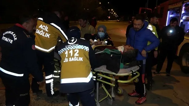 Kırıkkale'de meydana gelen trafik kazasında ekipler zamanla yarıştı!-4