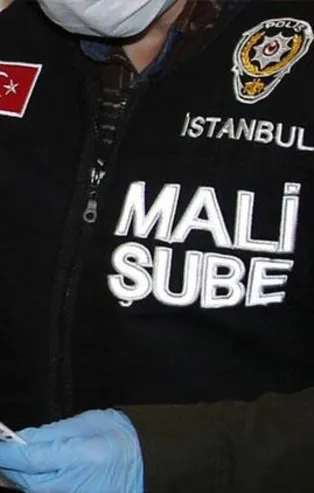 Para dolu zarf ceketinden çıktı! Küçükçekmece Tapu Müdürlüğündeki rüşvet operasyonunda son dakika gelişmesi