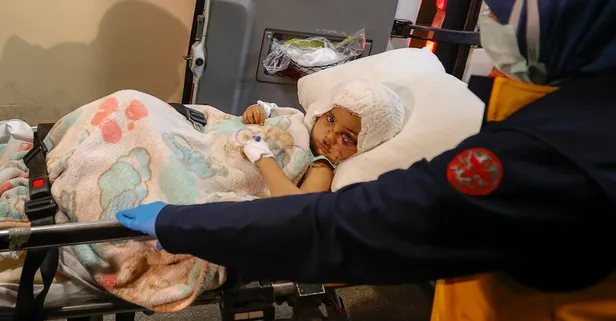 Devlet pitbulların saldırısına uğrayan minik Asiye için seferber oldu: Bizim için özel uçak tuttular