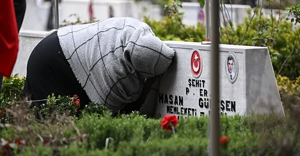 Bayram öncesi Edirnekapı şehitliğine akın: Vatan sağ olsun diyoruz