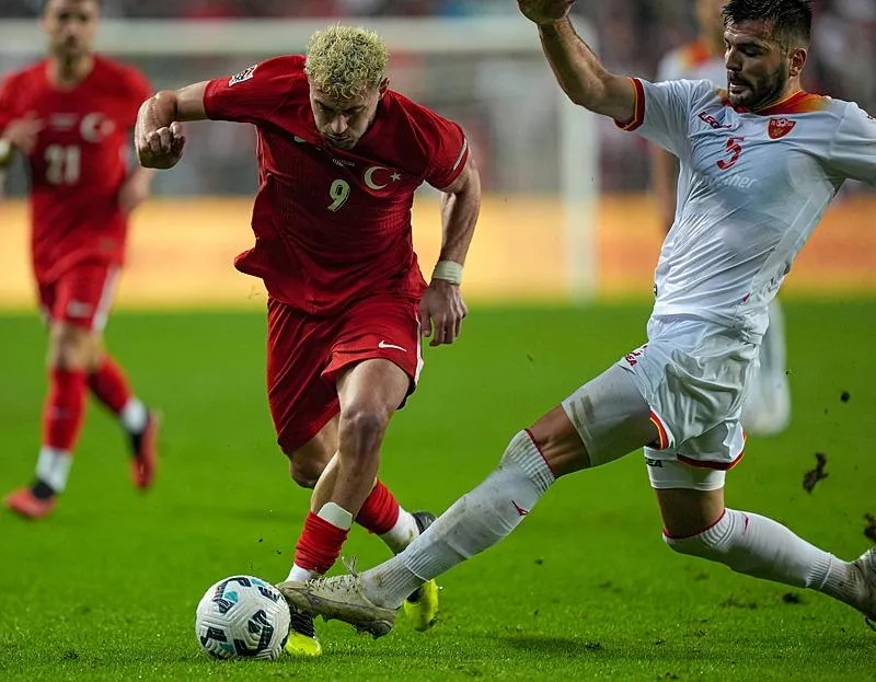 Montella'nın santrforsuz oyununu TAKVİM'in usta yazarları yorumladı (Takvim.com.tr | Foto Arşiv)