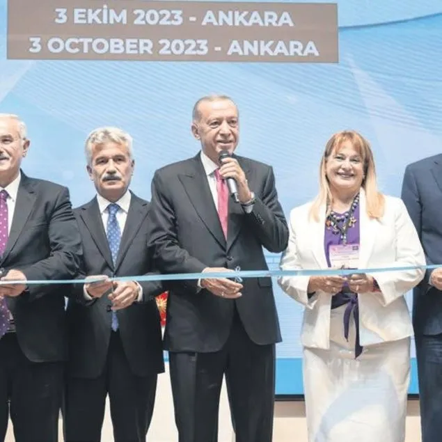 Prangaları söküp atmalıyız