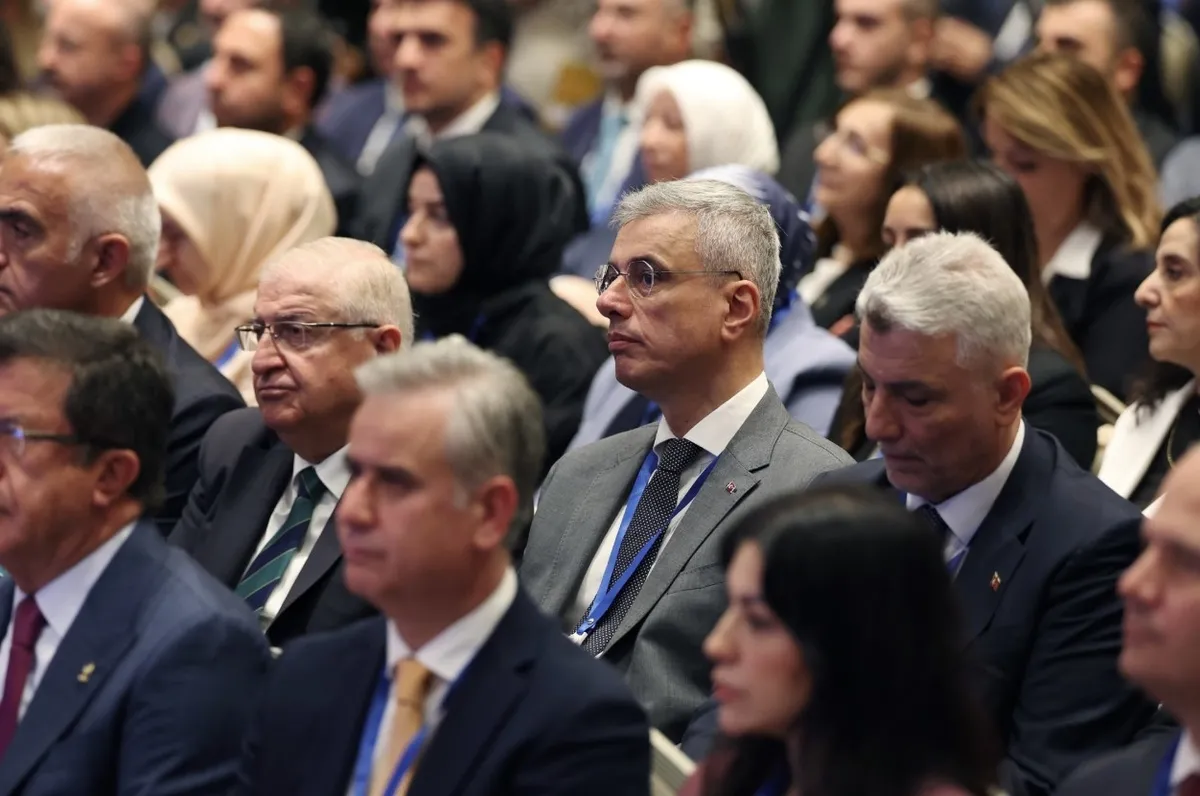 ak-parti-kampinda-ortak-akil-oturumlari-bakanlardan-dikkat-ceken-mesajlar-1782584495293.jpeg AK Parti kampında "Ortak Akıl" oturumları! Bakanlardan dikkat çeken mesajlar-4