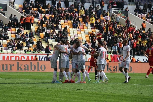 Galatasaray'da Fernando pişmanlığı! Cimbom'un transfer etmediği Antalya'da şov yapıyor-3