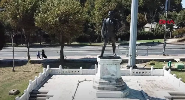 CHP’li İBB Sarayburnu Parkı’ndaki Atatürk Anıtı’nı 10 ayda temizledi