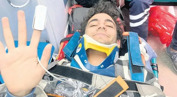 deprem-bolgesinde-mucize-kurtuluslar-gozyaslari-sel-oldu-1676018520713.jpeg Deprem bölgesindeki mucize kurtuluşlarda gözyaşları sel oldu: "Ne olur elimi bırakmayın"-5