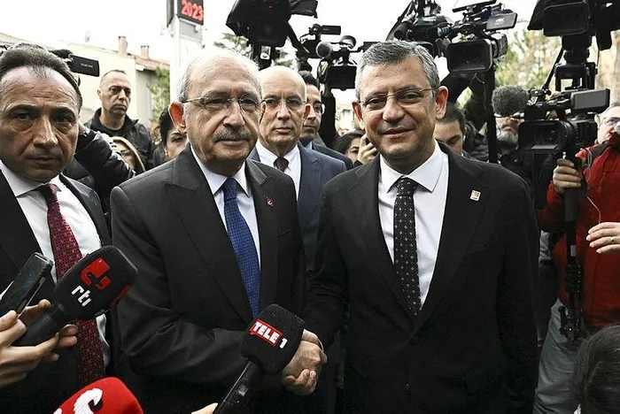 ankarada-ozgur-ozel-kemal-kilicdaroglu-temasi-ekrem-imamogluna-mesaj-mi-1702025027787.jpeg