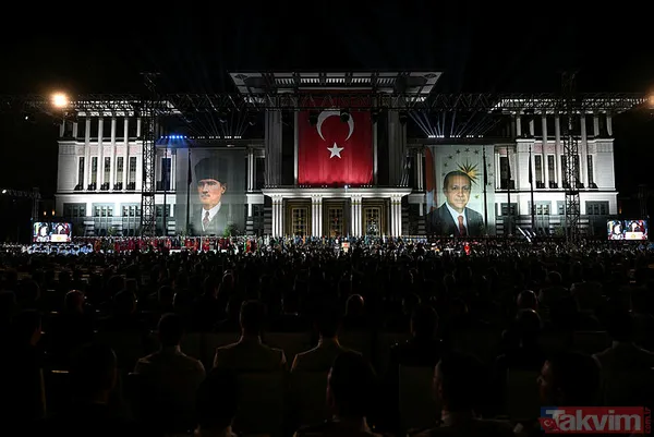 Cumhurbaşkanlığı Külliyesi'nde tarihi anlar! 30 Ağustos Zafer Bayramı coşkuyla kutlandı - 1