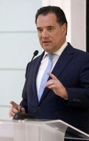 Miçotakis'in beslemesi Yunan bakandan haddini aşan sözler! Önce tehdit etti sonra "savaş istemiyoruz" dedi